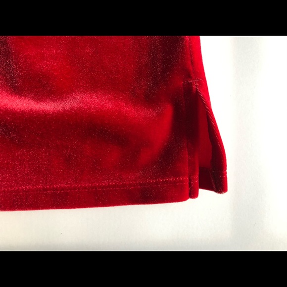 Red velvet Gap tank top - Picture 4 of 4